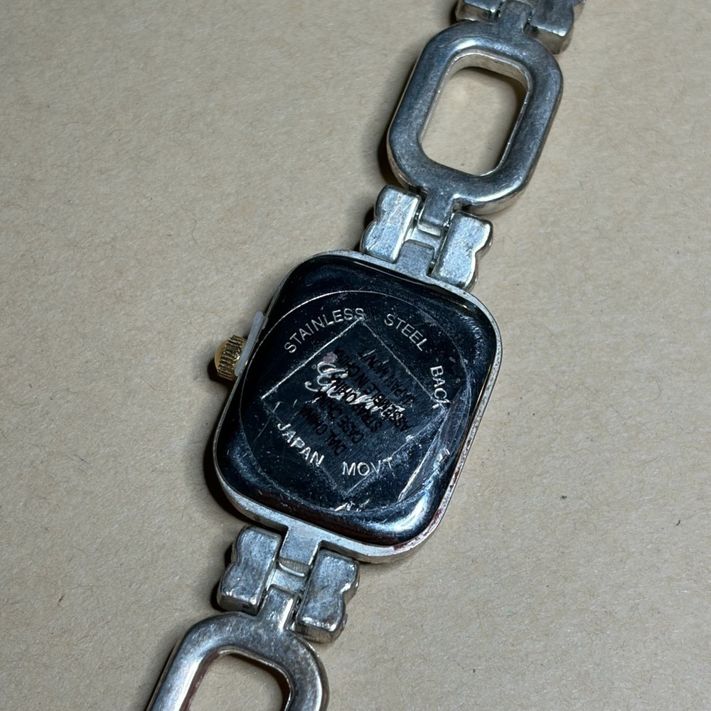 Vintage Geneva Silver and Gold Women's Watch - Picture 11 of 11